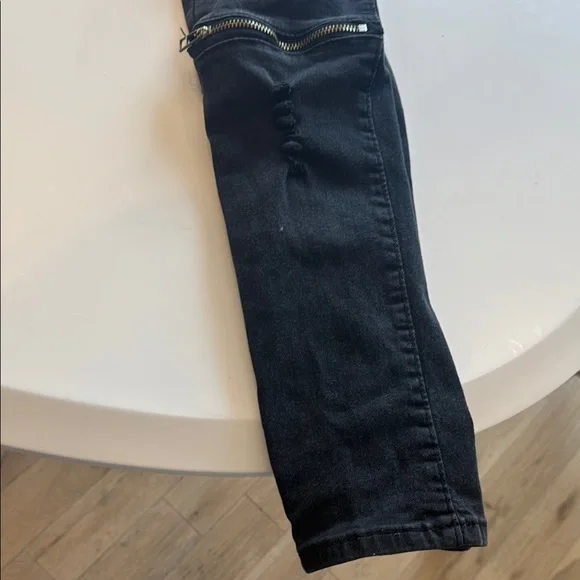 Sale 3/15 Kids size 14 black skinny jeans. - Picture 4 of 4